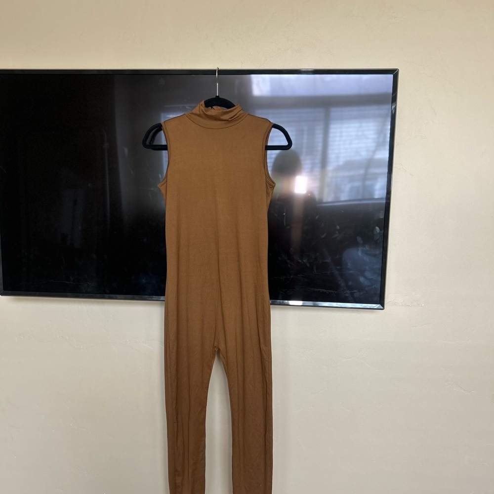 BUMPSUIT - Picture 2 of 4